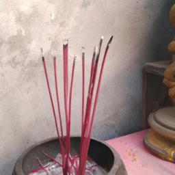 How Incense Accessories Influence the Atmosphere of Political Seminars